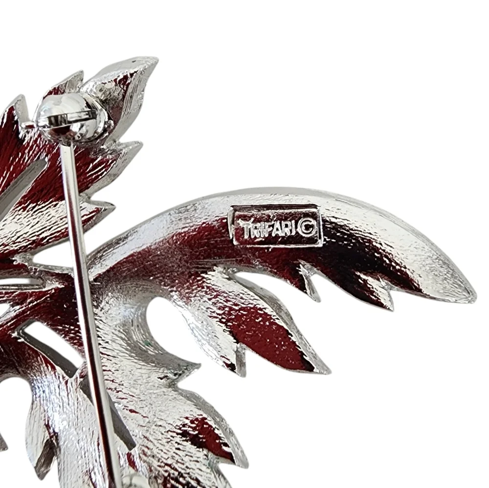 Trifari vintage brooch